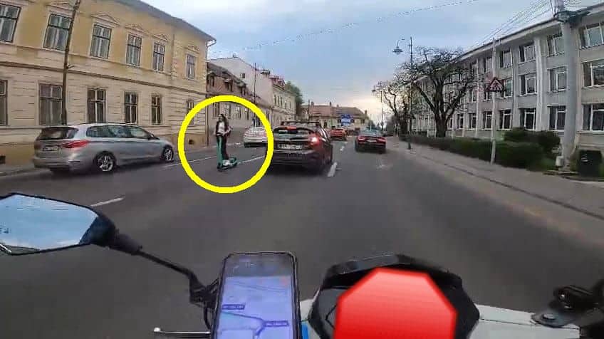 Petiția care vrea să pună „frână” trotinetelor electrice la Sibiu: permis, numere de înmatriculare și zone în care să fie interzise
