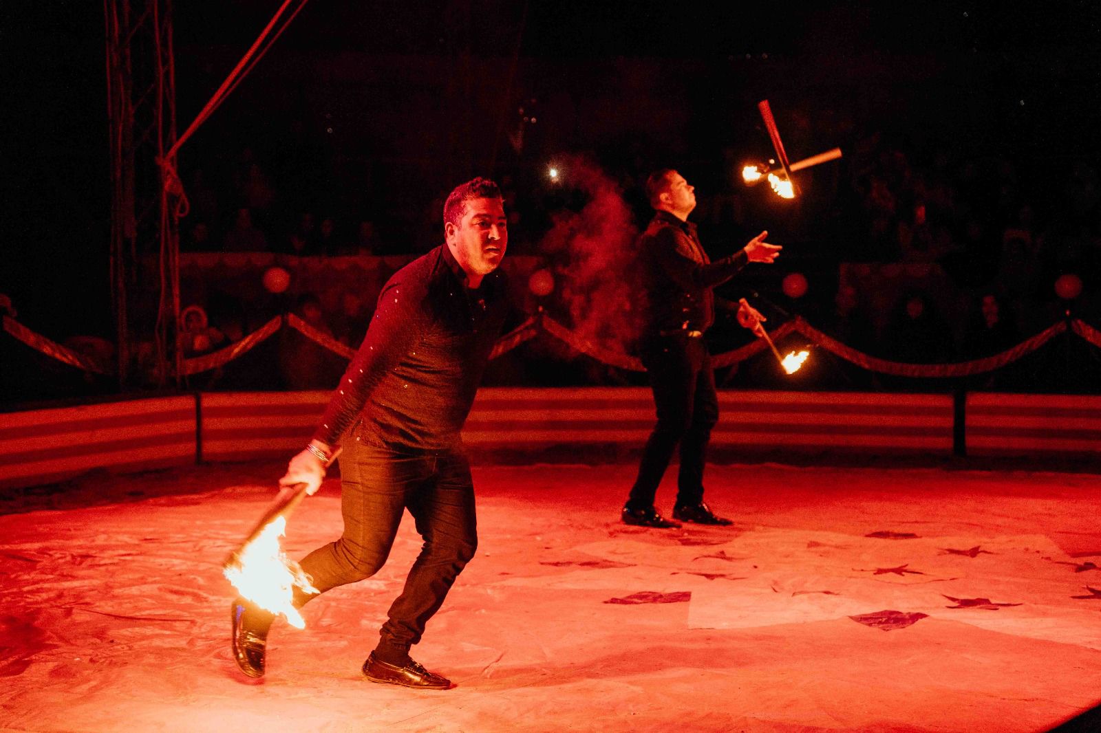 Două circuri, o singură arenă. Circul Internațional ajunge în premieră ...