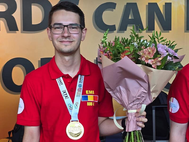 Elev român medaliat cu aur la olimpiada internațională de matematică