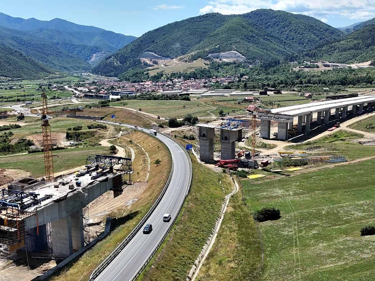 Lucrări la viaducte pe autostrada A1, secțiunea Boița-Cornetu, imagine din dronă, iulie 2026