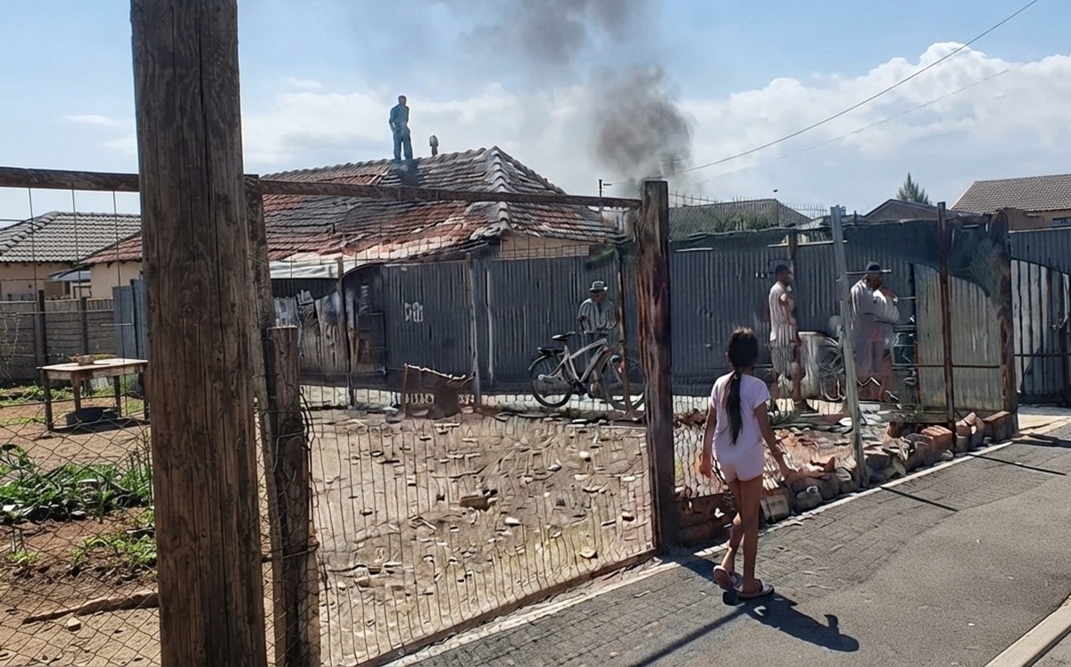 Scandalul executării familiei din Gușterița continuă. Locatarii se opun evacuării: „Nu vrem să plecăm” / video