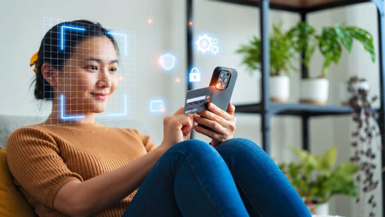 Ecosistem financiar integrat: cont bancar, card de credit și credite
