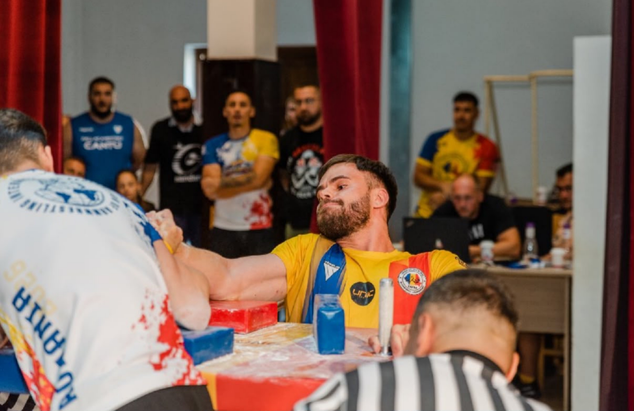 Fost militar, antrenor de fitness și sportiv de elită: Alex, singurul român prezent la Campionat Mondial de Skandenberg / foto 