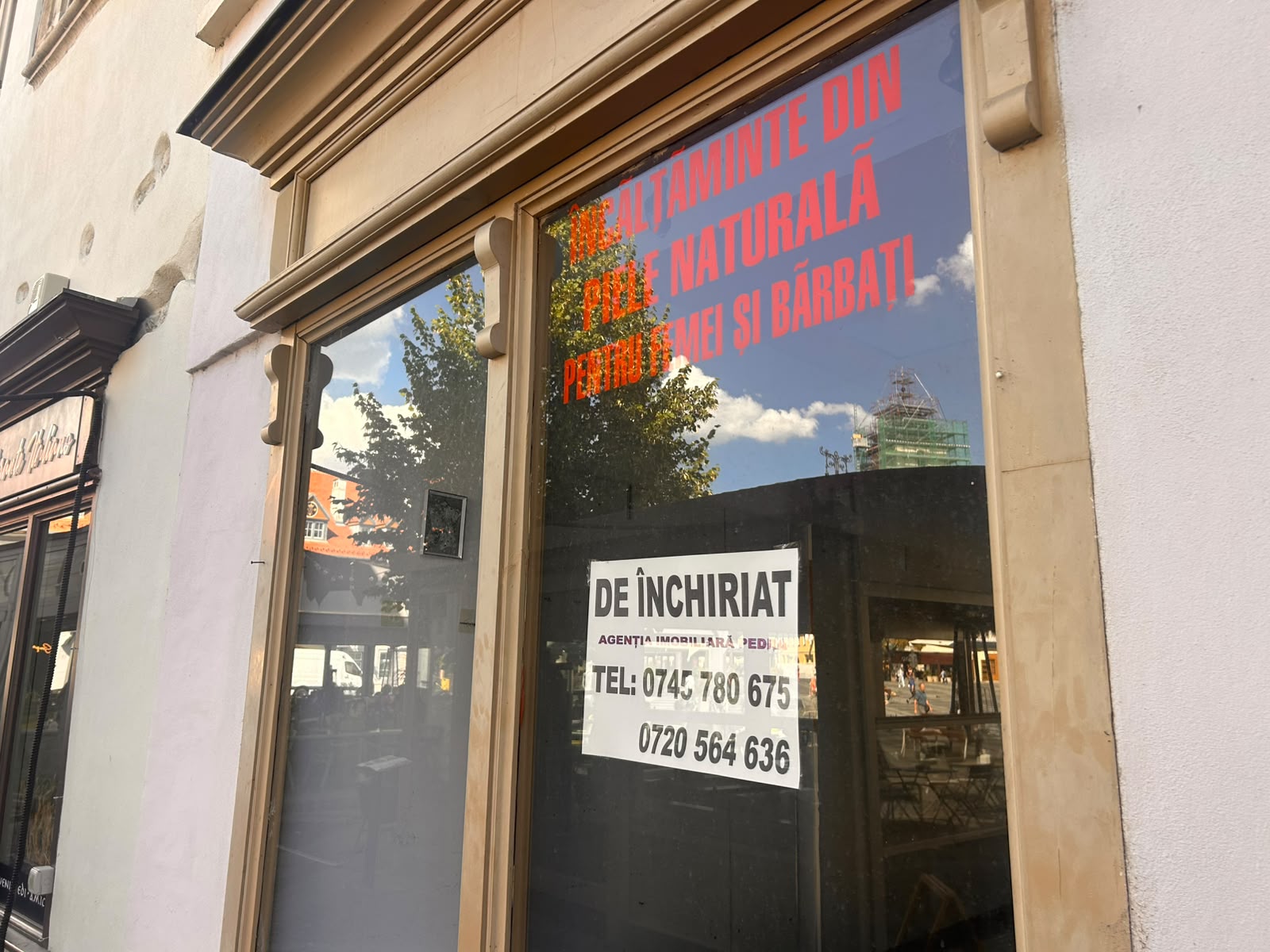 Puzderie de spații comerciale goale pe Bălcescu, în Piața Mare și Orașul de Jos: ce se întâmplă cu afacerile din centrul Sibiului / video foto