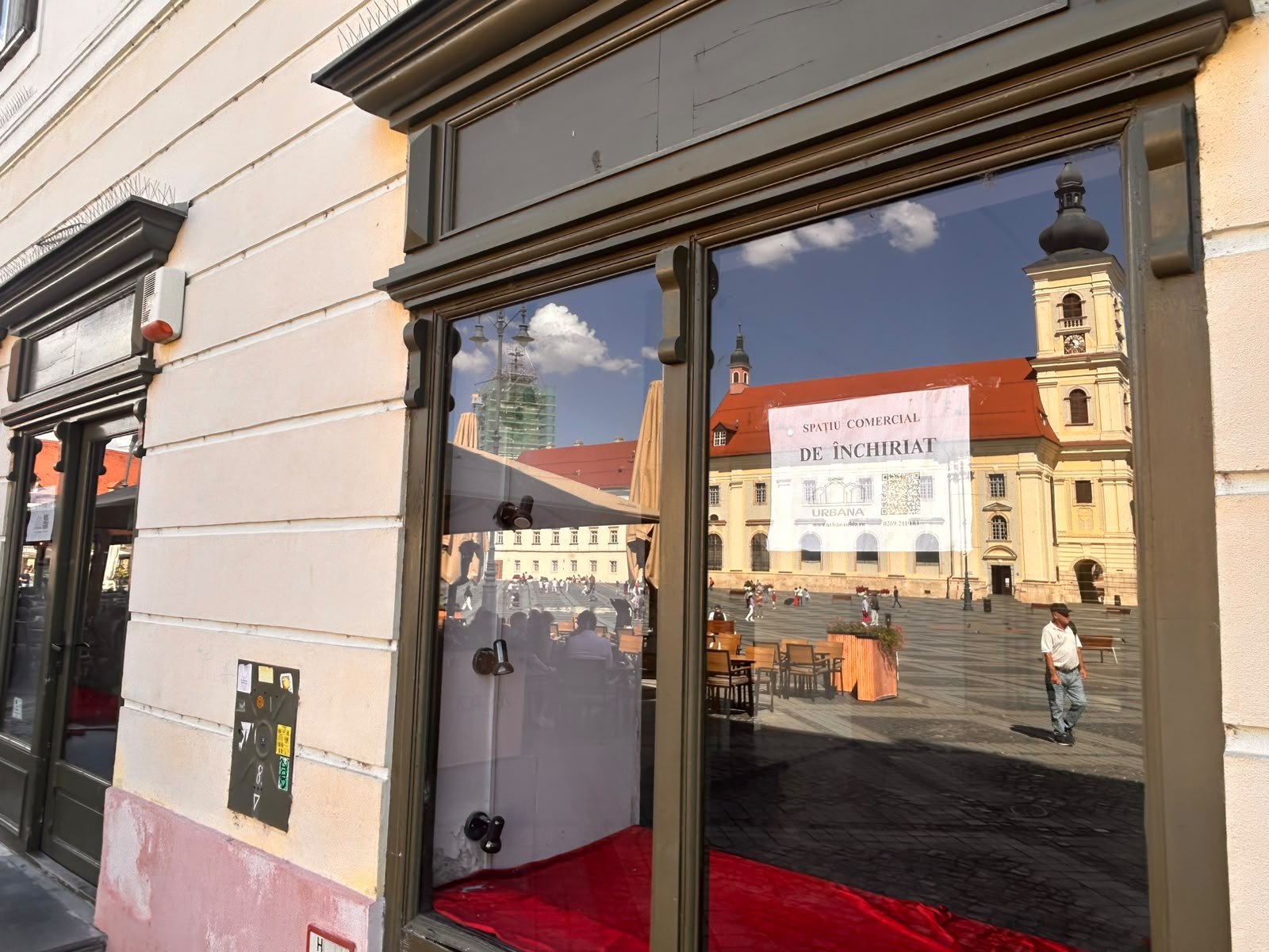 Puzderie de spații comerciale goale pe Bălcescu, în Piața Mare și Orașul de Jos: ce se întâmplă cu afacerile din centrul Sibiului / video foto