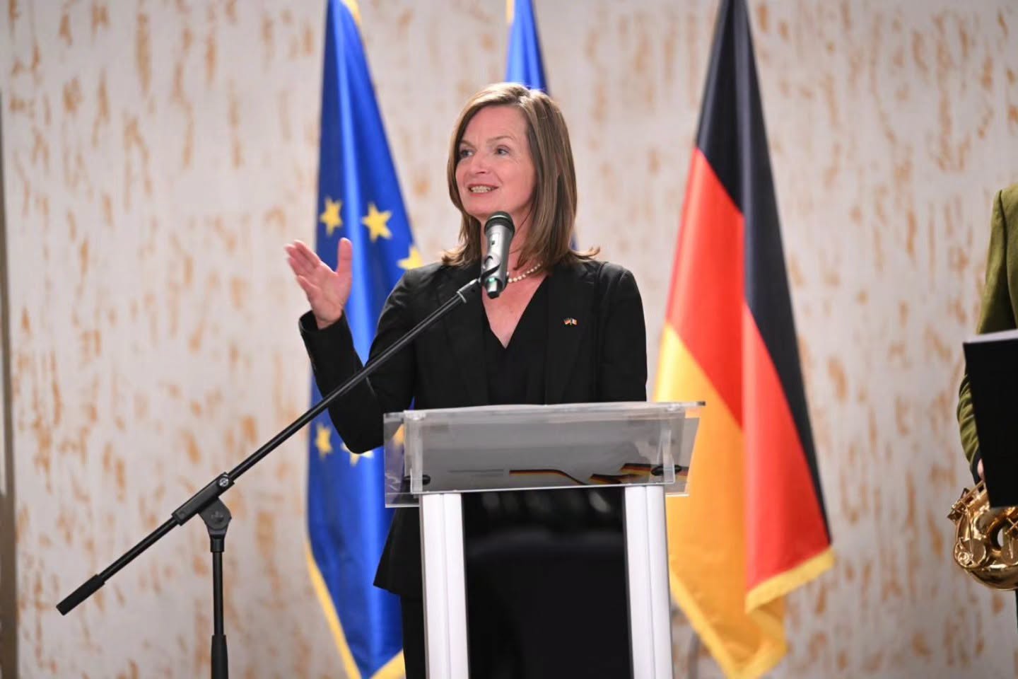 Ziua Unificării Germaniei, sărbătorită la Sibiu: a fost prezentă și Astrid Fodor / foto