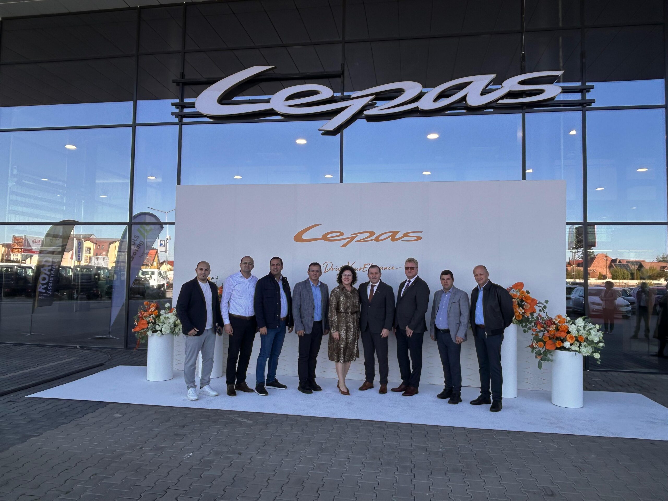 LEPAS a ajuns oficial în România. Cel mai mare showroom al brandului din Europa a fost inaugurat la Sibiu / foto video