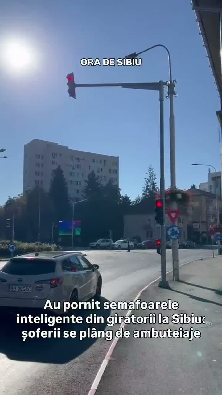 Noile semafoare din Sibiu au băgat traficul în ceață: „E praf” — VIDEO