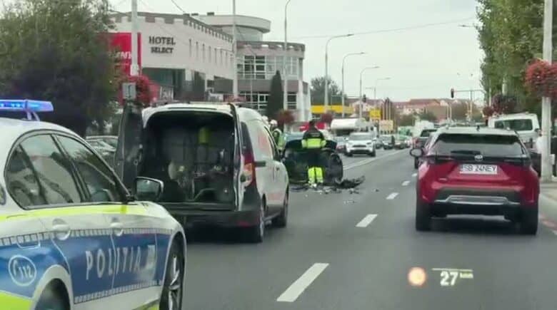 Accident într-o intersecție pe Șoseaua Alba Iulia: tânăr rănit și trafic îngreunat — VIDEO