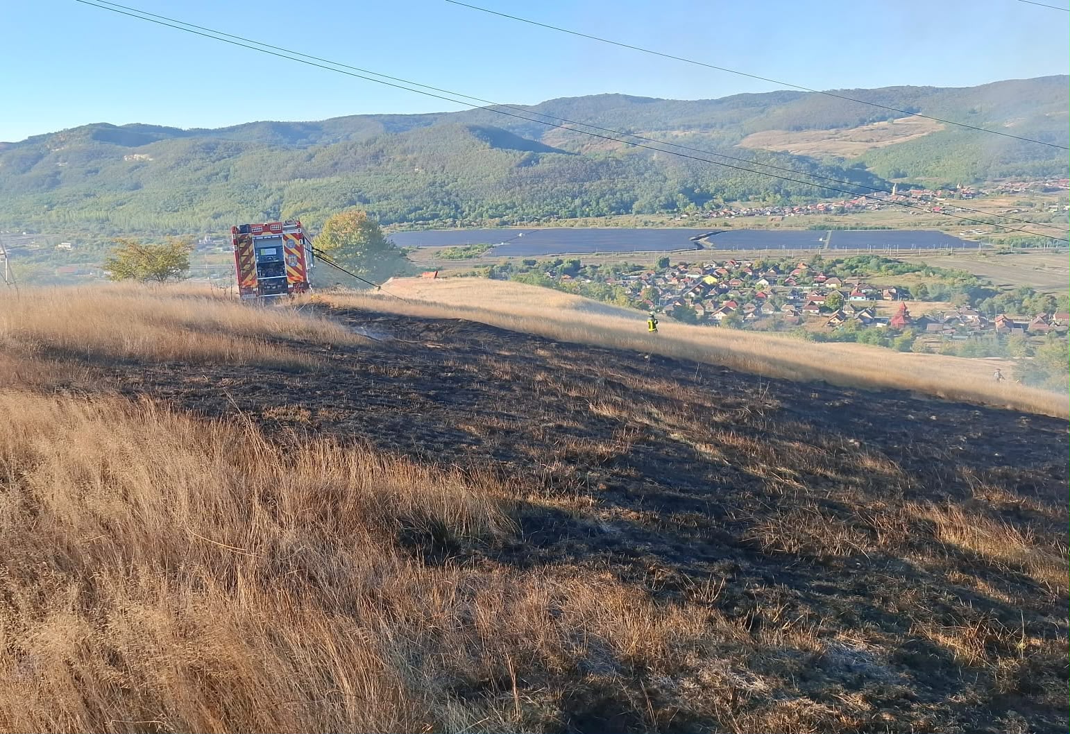 Copșa Mică: incendiu de vegetație uscată pe aproximativ 10 hectare